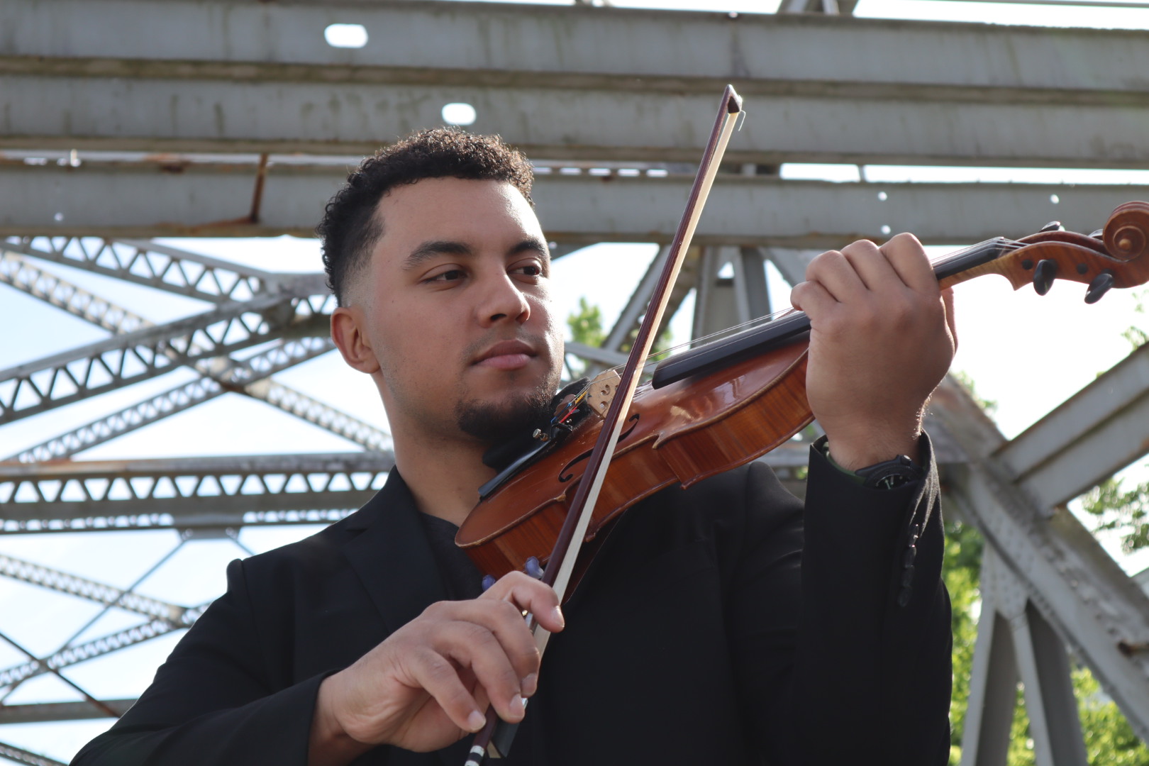 Ian playing violin close-up